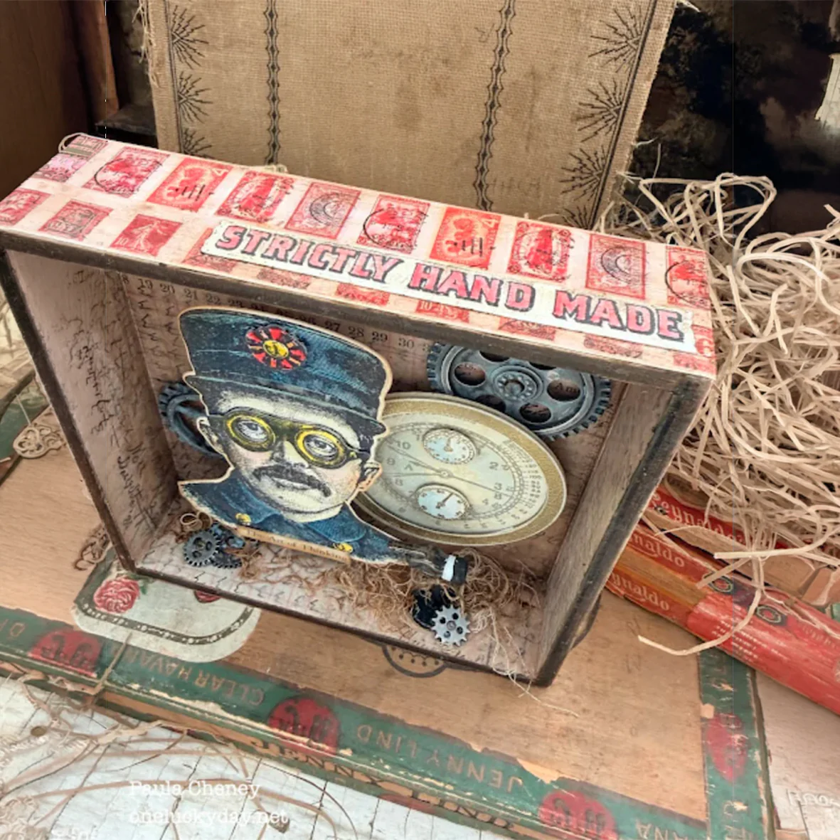 Tim Holtz Idea-ology Palette Collection: Red 8x8 - Image 4